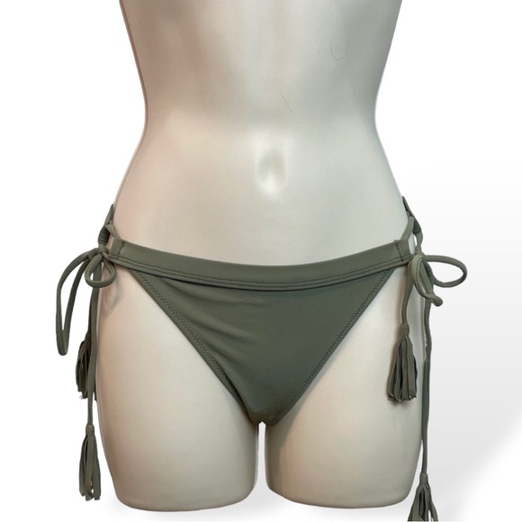 Sea Gypsies by Lost 2-piece Bikini - Picture 4 of 13